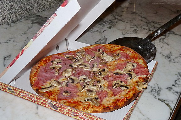 Pizza und italienische Gerichte zum Abholen